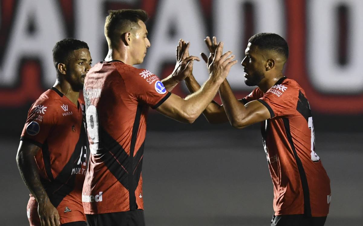 Atlético Goianiense se acerca a la Final de la Copa Sudamericana
