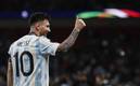 Un niño explotó de felicidad porque le salió la estampa de Lionel Messi (Reuters)