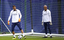 Keylor (derecha), peleará con Donnarumma | Reuters