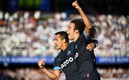 Alexis Sánchez y Matteo Guendouzi (AFP).