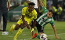 El mexicano Guardado recibió una tarjeta amarilla | EFE