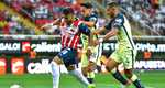 América y Chivas se enfrentan en la cancha del Estadio Azteca (Imago7)