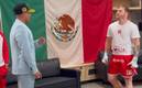 Canelo estuvo acompañado por Eduin Caz