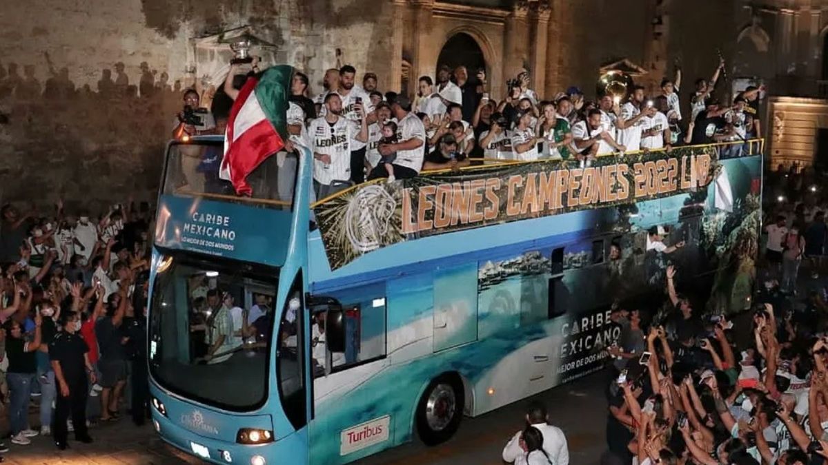 El desfile recorrió las principales calles de Mérida, Yucatán.