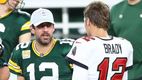 Aaron Rodgers y Tom Brady | AP