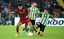 Andrés Guardado jugó con Betis durante 75 minutos contra la Roma. (Reuters)