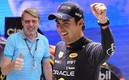 Mika Hakkinen y Checo Pérez (AFP).