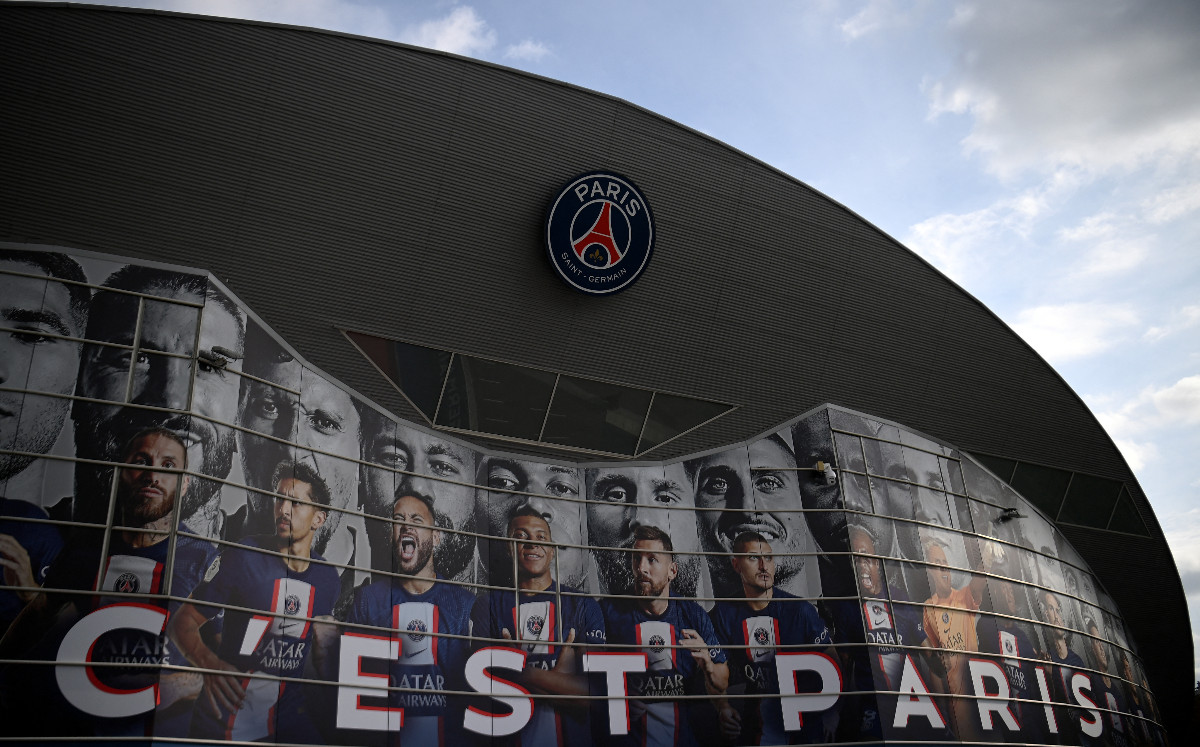 PROGRAMME MATCH PSG MONTPELLIER N°12 DU 11/03/2011 PARIS