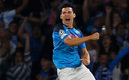 Chucky Lozano celebra su gol con Napoli. (Reuters)