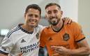 Chicharito y Héctor Herrera tienen un emotivo reencuentro (Imago7)