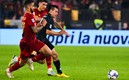 El Chucky Lozano no pudo hacer gol ante la Roma. FOTO: AFP.
