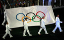 La Bandera Olímpica en Atenas 2004 durante la Ceremonia de Apertura. (Mexsport)