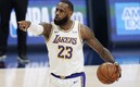 LeBron James tuvo un tiro muy malo.