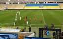 Los jugadores abandonando el terreno de juego. (FOTO: Captura)
