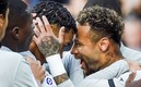 Neymar festejó su gol con Hugo Ekitike, quien a sus 20 años puso su primera asistencia en el PSG.