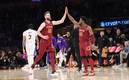 Donovan Mitchell brilló en la victoria de los Cavs sobre Lakers (AFP)