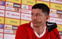 Lewandowski en la conferencia de prensa de Polonia. (Reuters)