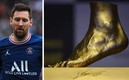 Lionel Messi colaboró para la réplica de su pie en oro en 2013. (Foto: EFE)