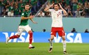 Lewandowski se lamenta tras fallar la pena máxima ante México. Foto (Reuters)