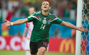 Chicharito celebrando ante Croacia el que fue su gol en el Mundial 2014. (Mexsport)