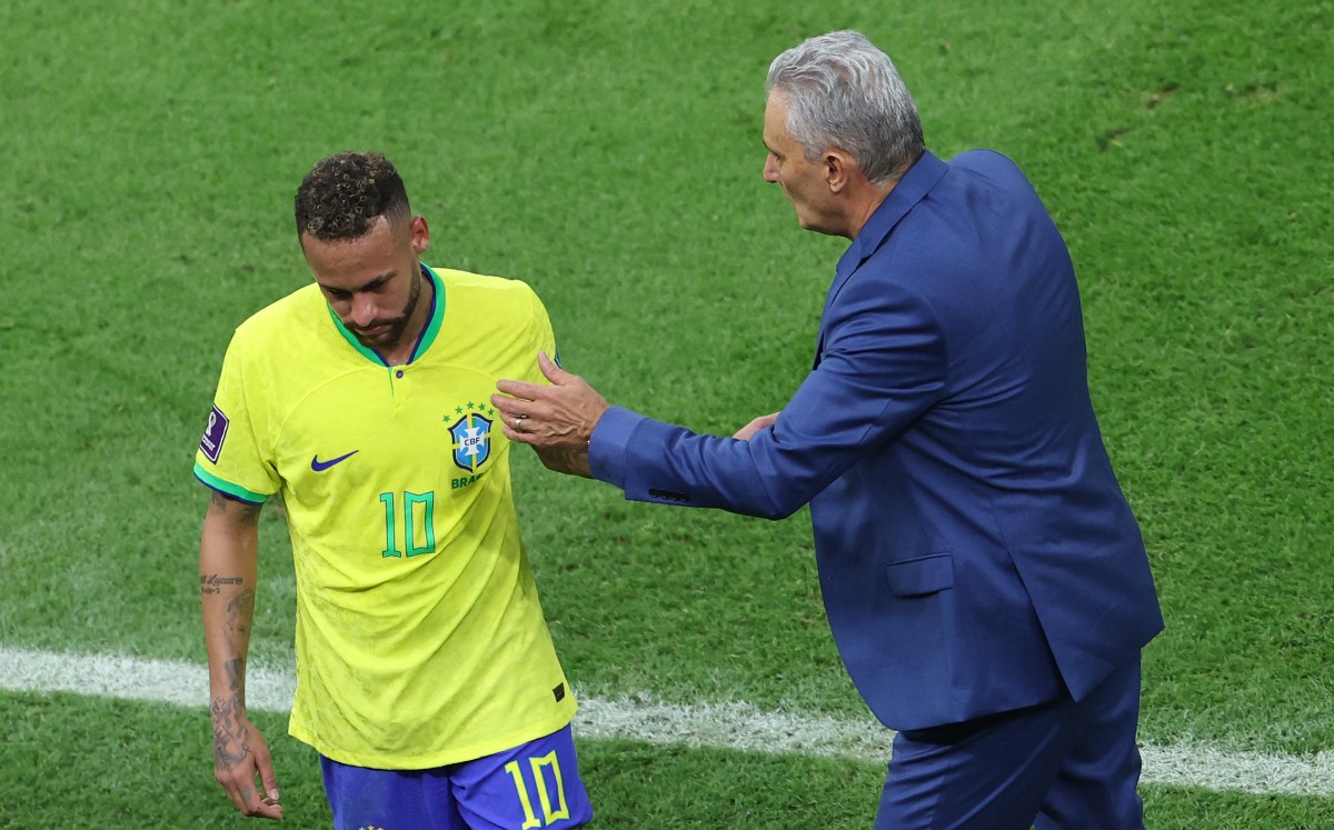 Neymar Jr., al salir del partido ante Serbia | AFP