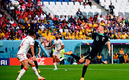 Duke le dio el triunfo a Australia ante Qatar. (Foto: AFP)