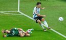 La jugada del pisotón sobre Kevin Álvarez. (FOTO: Imago7)