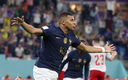 Mbappé marcó un doblete ante Dinamarca. (Reuters)