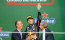 Checo Pérez festeja su segundo lugar en el GP de México. Foto: (Imago7)