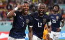 Pervis Estupiñán y Enner Valencia (Reuters).