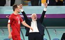 Graham Arnold celebra triunfo de Australia. (FOTO: AFP)