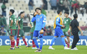 Los jugadores en lamento tras quedar eliminados. (Imago7)