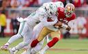 Jimmy Garoppolo se rompió el pie y estará fuera el resto de la temporada (AFP)