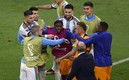 Jugadores de Argentina y Países Bajos en la trifulca (MexSport).