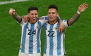 Lautaro y Enzo Fernández en el festejo. (Foto: Reuters)