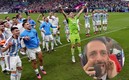 El cronista argentina lloró tras el silbatazo final entre Argentina y Croacia. Foto: (Reuters)