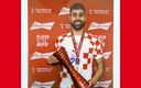 Gvardiol con su premio de mejor jugador del partido. (@fifaworldcup_es)
