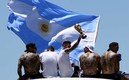 Los jugadores de Argentina celebraron en Buenos Aires con la Copa del Mundo. (Reuters)