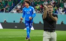 Memo Ochoa y Xavi Hernández (MexSport).