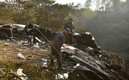 Las autoridades de Nepal buscan sobrevivientes en el accidente. FOTO: AFP.