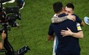 Scaloni abrazó a Messi en el Mundial de Qatar. (Foto: Mexsport)