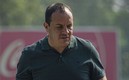 Cuauhtémoc Blanco se comporta como niño con su mamá. (Foto: Mexsport)