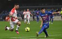 Johan Vásquez en el duelo ante Napoli. (FOTO: EFE)