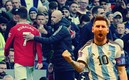 El estratega del ManU mantiene vivo el pleito con Cristiano. Foto: (Especial)