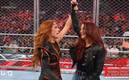 Becky Lynch venció a Bayley con ayuda de Lita (Foto: Captura)