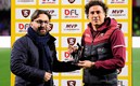 Guillermo Ochoa recibe el MVP del Salernitana del mes de enero. (@OfficialUSS1919)