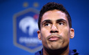 Varane ahora juega en el Manchester United. (FOTO: AFP)