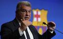 Joan Laporta compareciendo ante los medios (EFE)