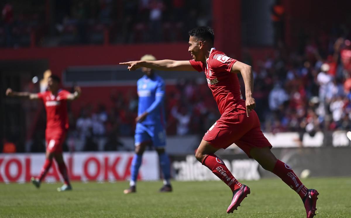 Sebastián Saucedo selló la victoria de Toluca con un golazo