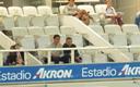 Cocca en el Estadio Akron. (mediotiempo)